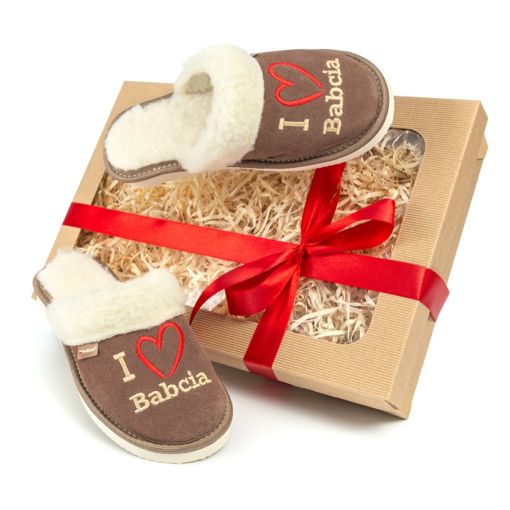 GOTOWY PREZENT Dla Babci Kapcie z Haftem "I LOVE Babcia"