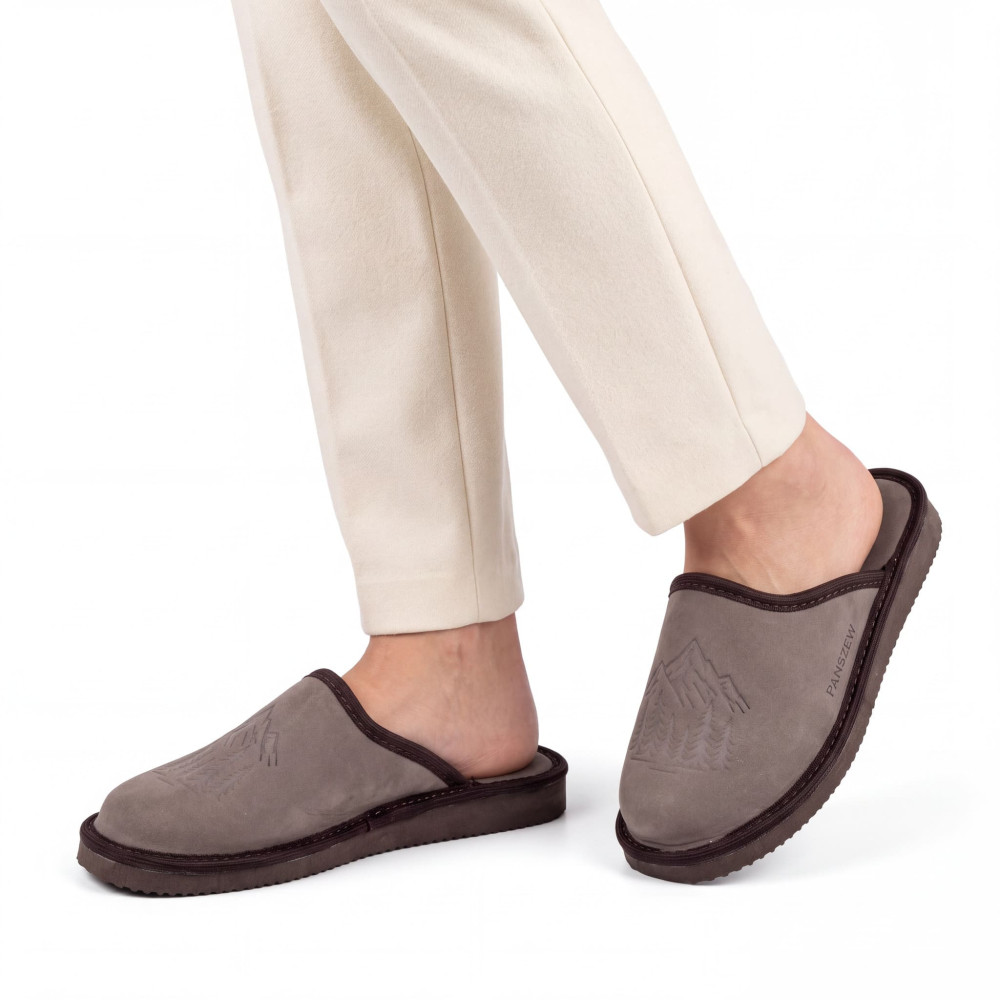 Kapcie Damskie Skórzane WILDLINE Mocha Tłoczone Góry | PanSzew®